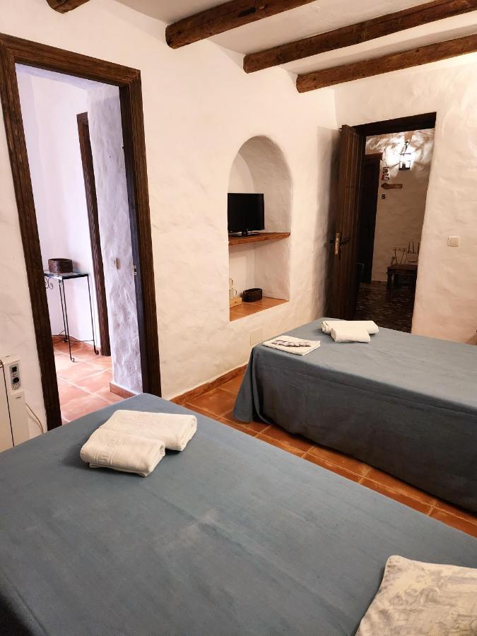 Posada La Plaza Canillas de Albaida Esterno foto